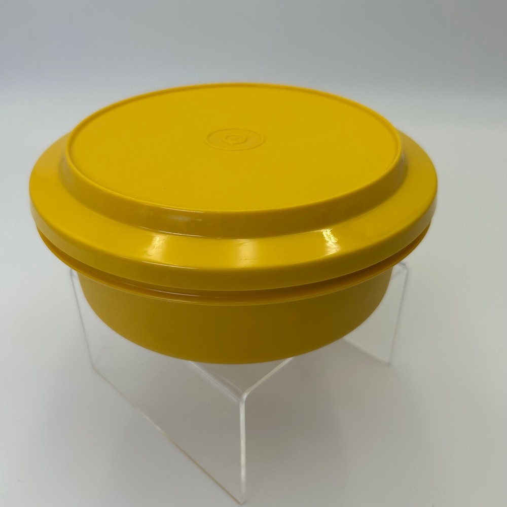 Vintage Tupperware Servalier Yellow Bowl with Lid 1253-5 Made in USA 70's